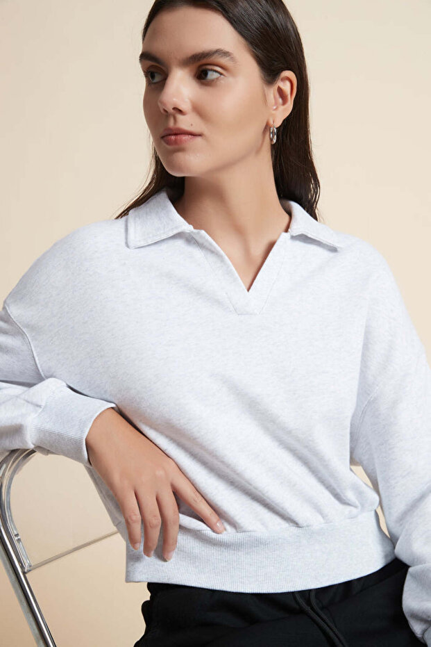 بلوزة سادة بأكمام طويلة - 6