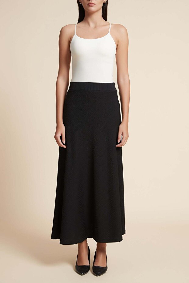 تنورة واسعة الساق - 1