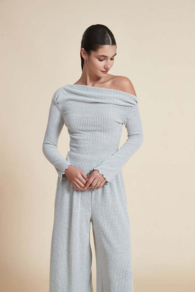 بلوزة سادة بأكمام طويلة - 2