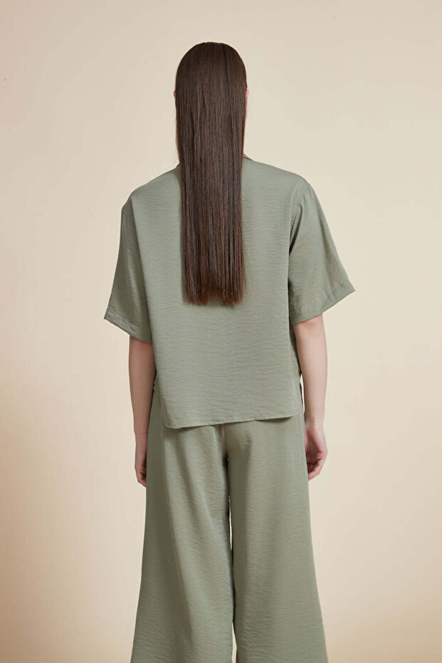 قميص بياقة قميص سادة - 2