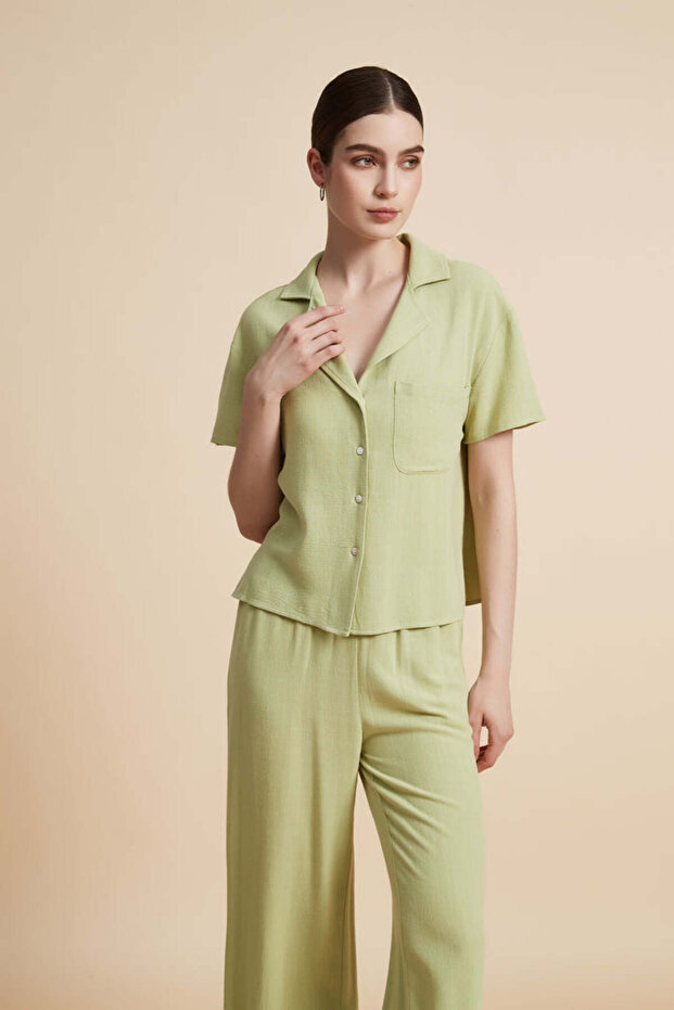 Solid Buttoned Half-Sleeve Top - 4