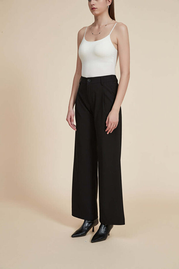 Solid Wide-Leg Pants - 6