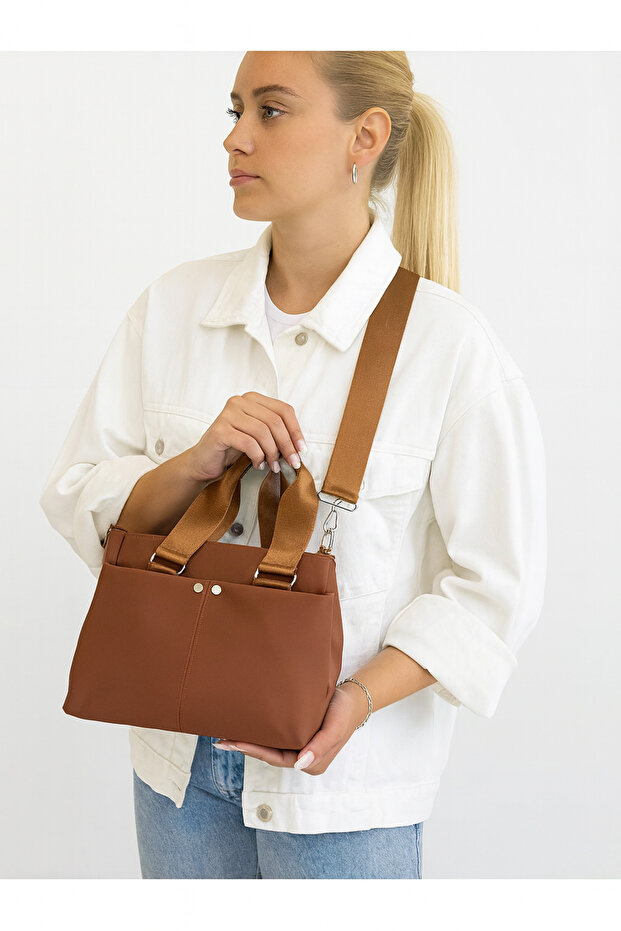 Stylish Quality Medium Size Soft Leather Multi-Pocket Hand and Shoulder Bag. Boy 21 cm Width 33 cm