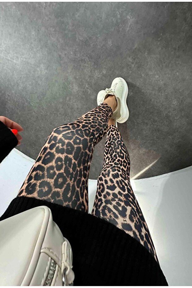 Leopard Leggings with Raised Pattern - 3