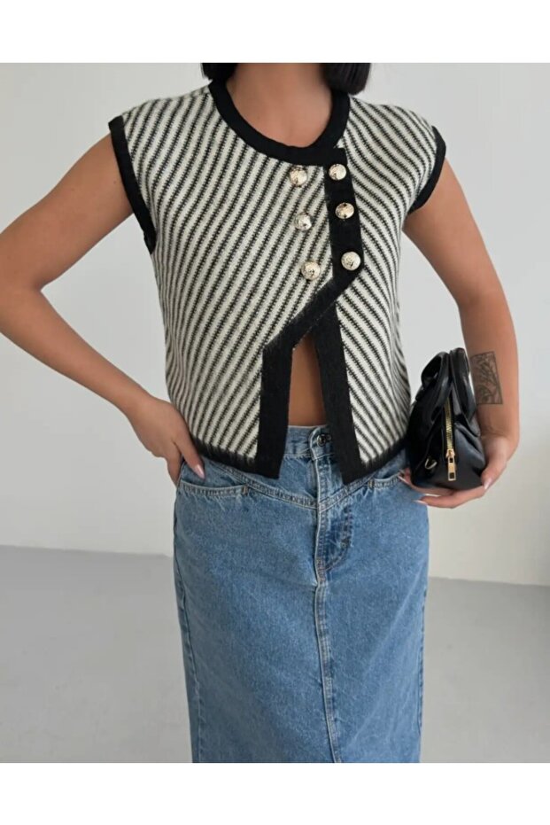 سترة محبوكة بأزرار - 6