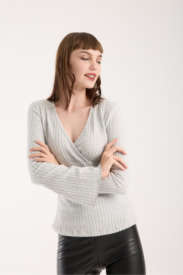 Gri Anvelop Yaka İspanyol Kol Triko Bluz - 2