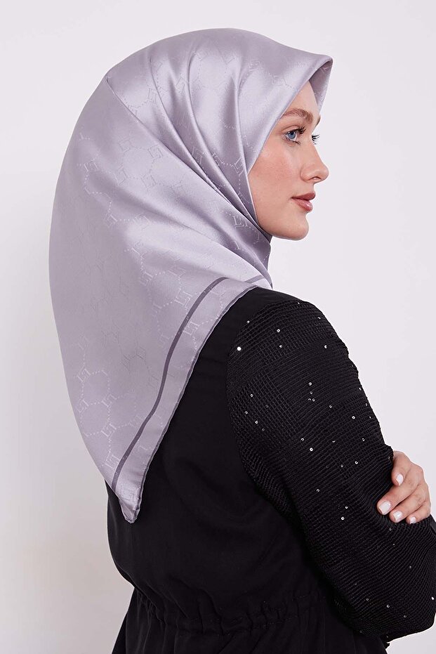 وشاح حريري بنمط قرص العسل الفضي - 1