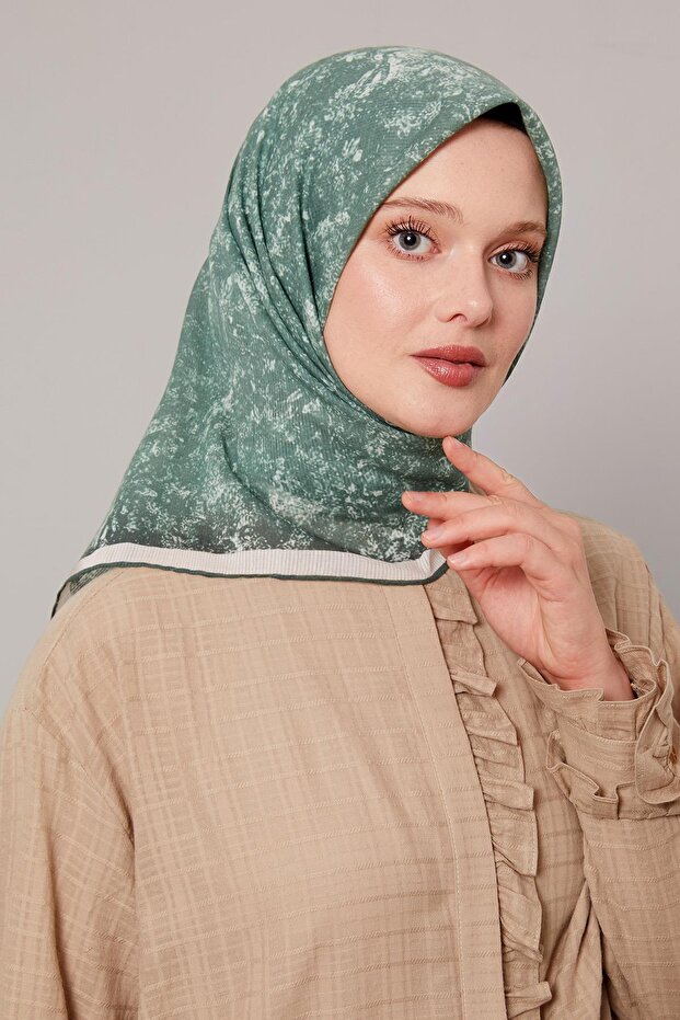 وشاح قطني بنمط الباتيك الأخضر - 1