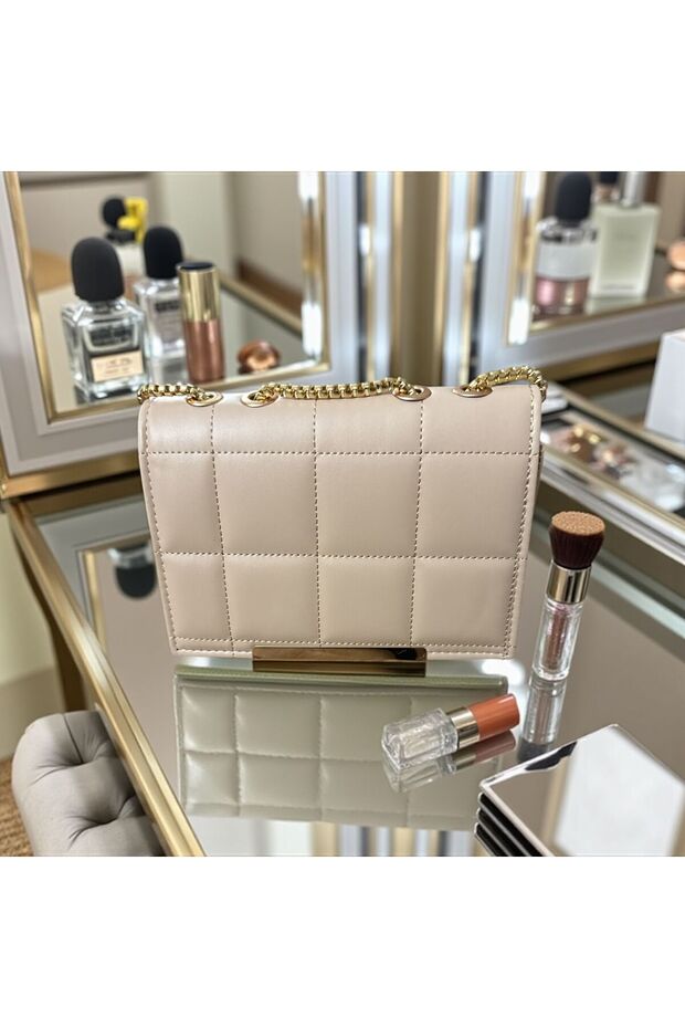 Quilted Shoulder Women's Bag with Gold Chain