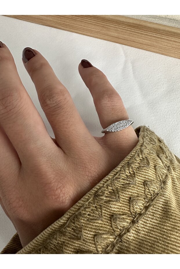 Silver Colored Stone Shuttle Model Pinky Ring - 4