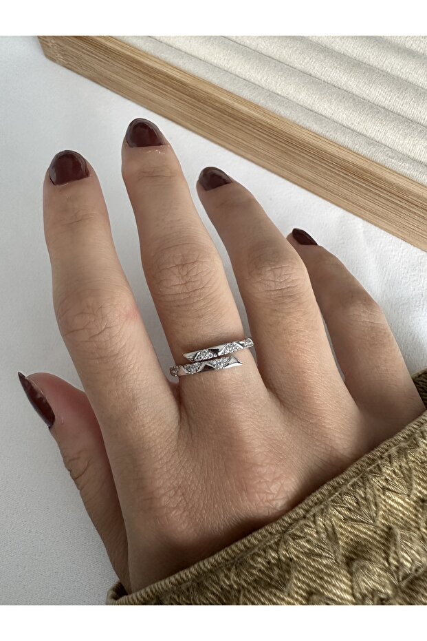 Silver Color Triangle Patterned Wrap Ring - 3