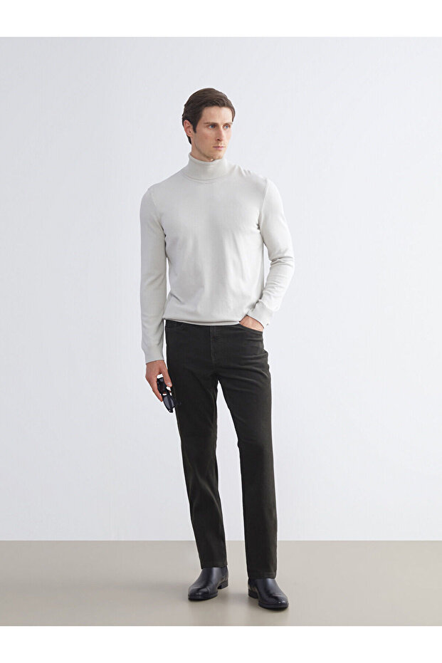 Khaki Standard Fit Velvet Men's Chino Pants