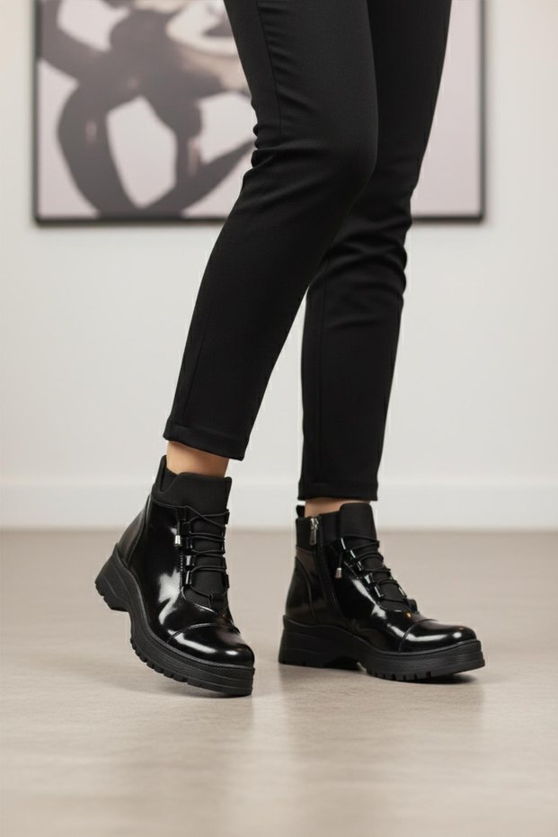 112 Z Black Patent Leather Women's Boots