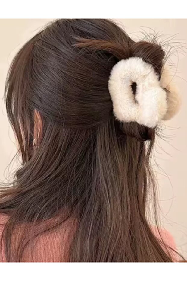 Heart-Shaped Feathered 7 cm Medium-Sized Snap Buckle