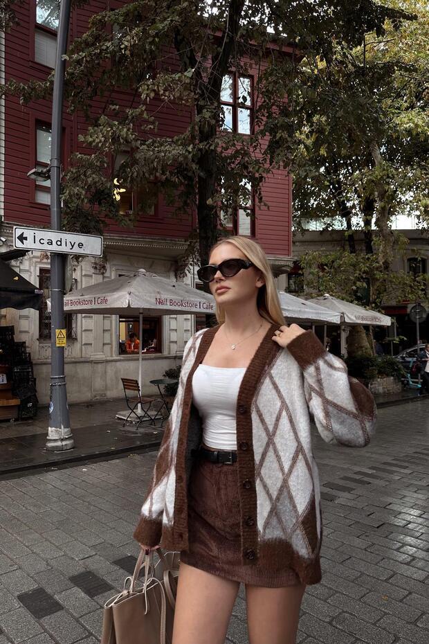 V YAKA BAKLAVA DESEN ŞARDONLU TRIKO HIRKA - 1