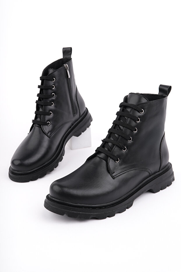 Lyk-1001 Lace-Up Flat Leather Boots