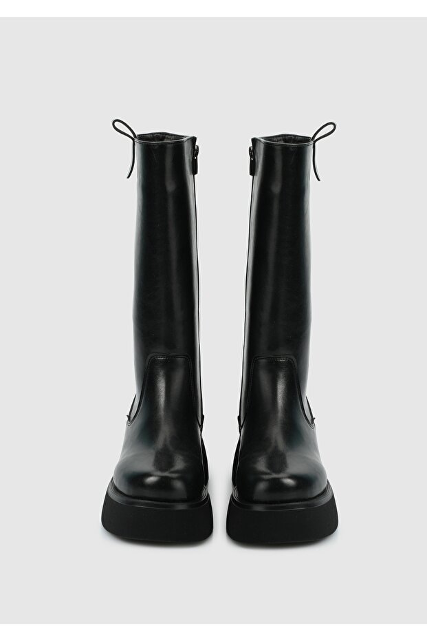 Siyah Kadın Bot - 3