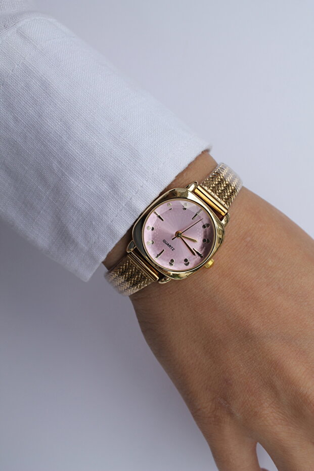 Pink Dial Gold Color Metal Band Women Wristwatch