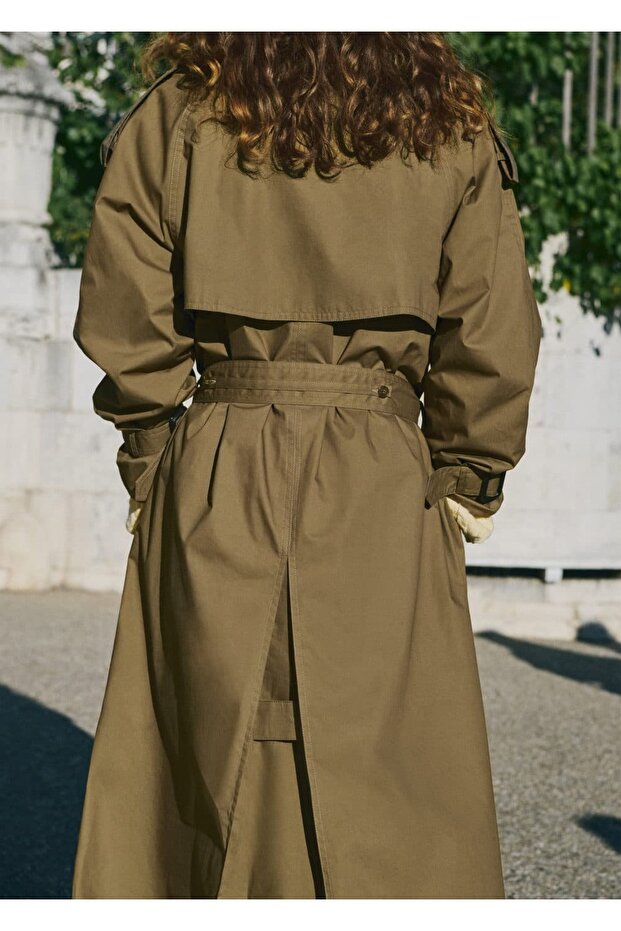 Kadife yaka çift düğmeli trençkot - 4