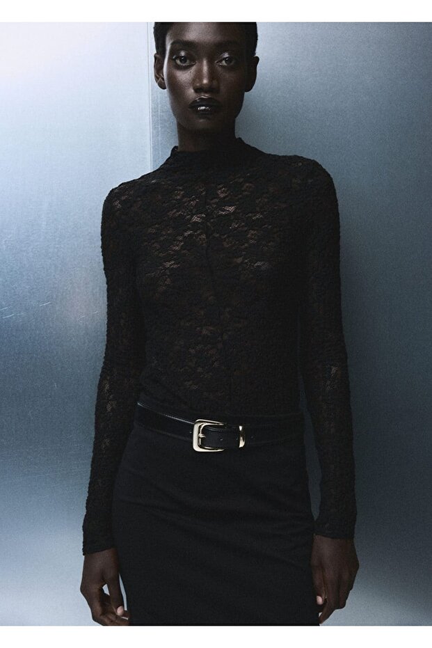 Perkins Collar Lace Blouse