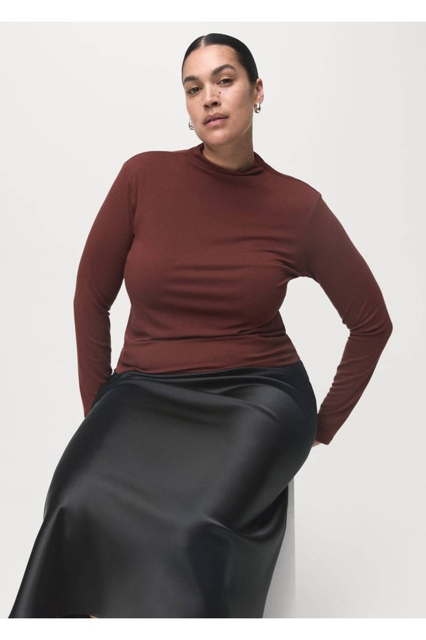 Dik yaka tişört - 5