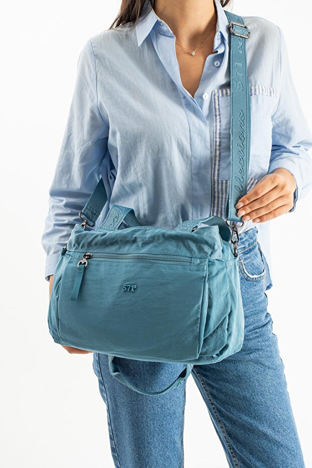 Yumuşak Dokulu Ultra Hafif, Esnek ve Su Geçirmez Polyamid Kumaş Omuz ve Kol Çantası Mavi Model: (571 - 3