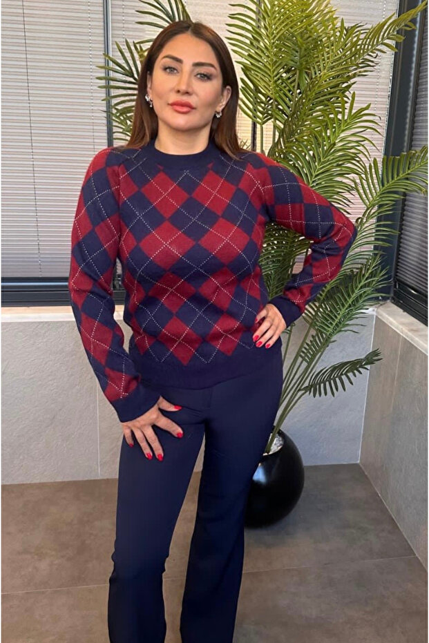 Rhinestone Patterned Burgundy Sweater - 2