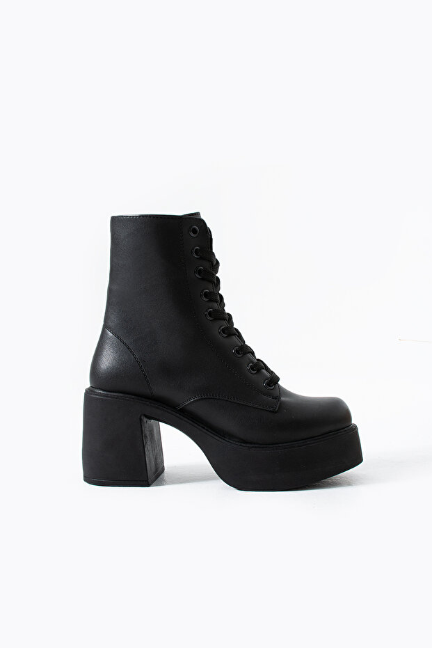 Master Women's Lace-Up and Zippered Heeled Boots Black
