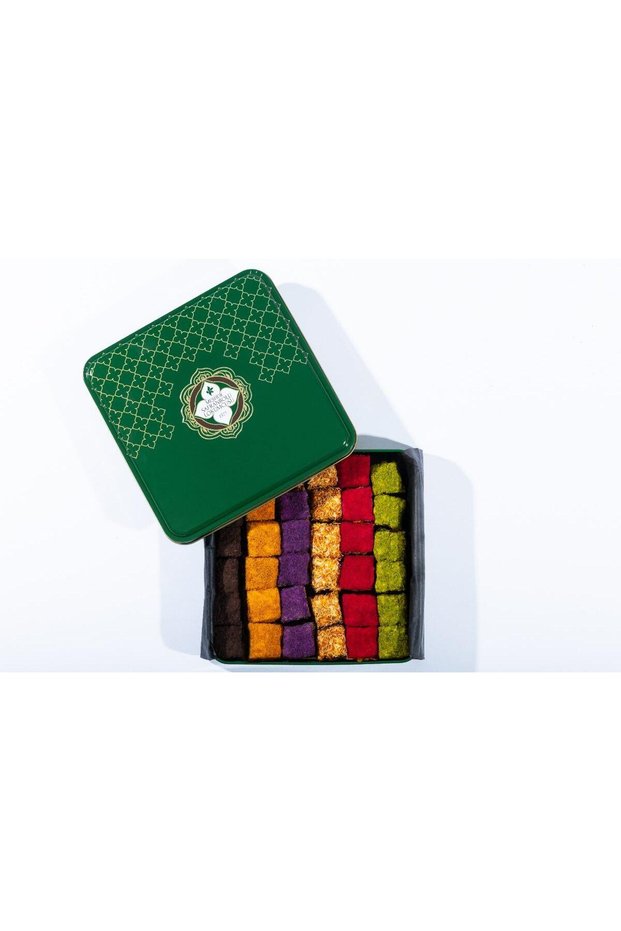 Green Metal Box Mixed Baklava Turkish Delight 600 Gr