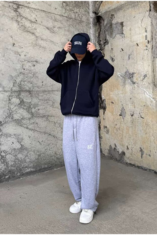 Basic Premium Oversize Zip - 4