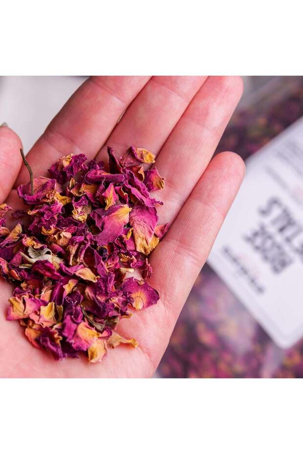Naturally Dried Rose Petals (50g)