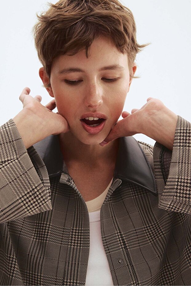 سترة ذات ياقة مبطنة - 3