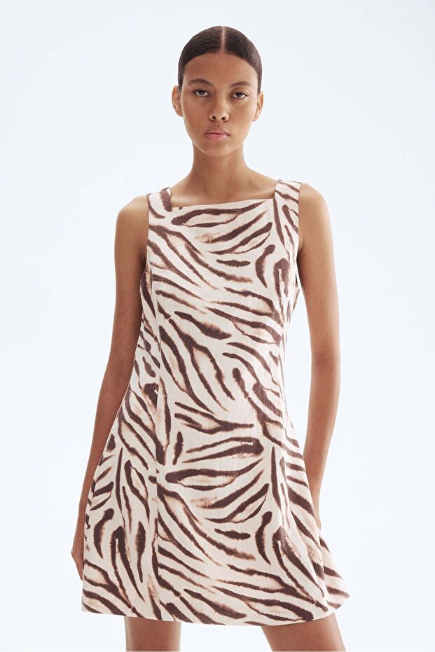 Square-neck twill dress