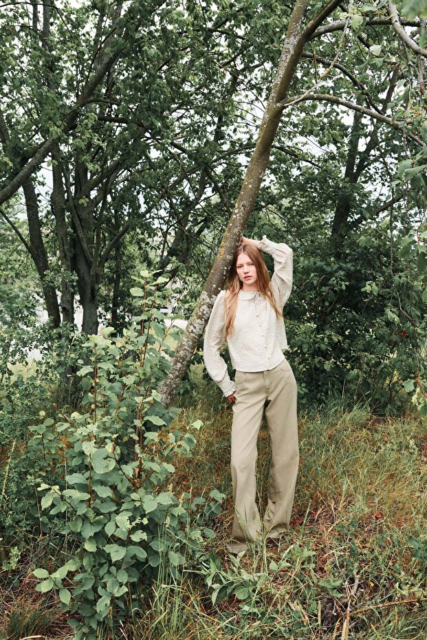 بنطلون جينز واسع وعالي الخصر - 2