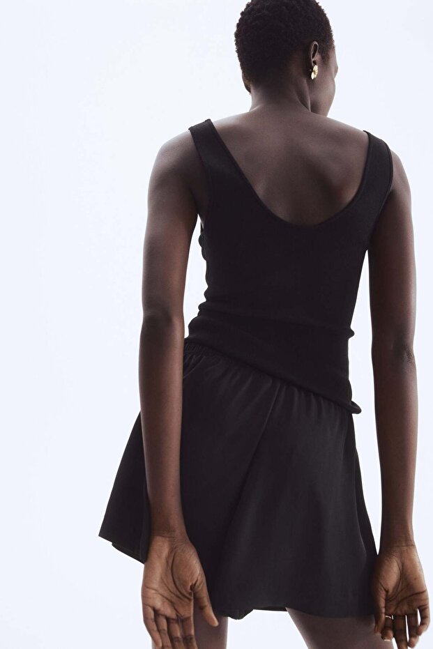 شورت برباط من قماش التويل - 4