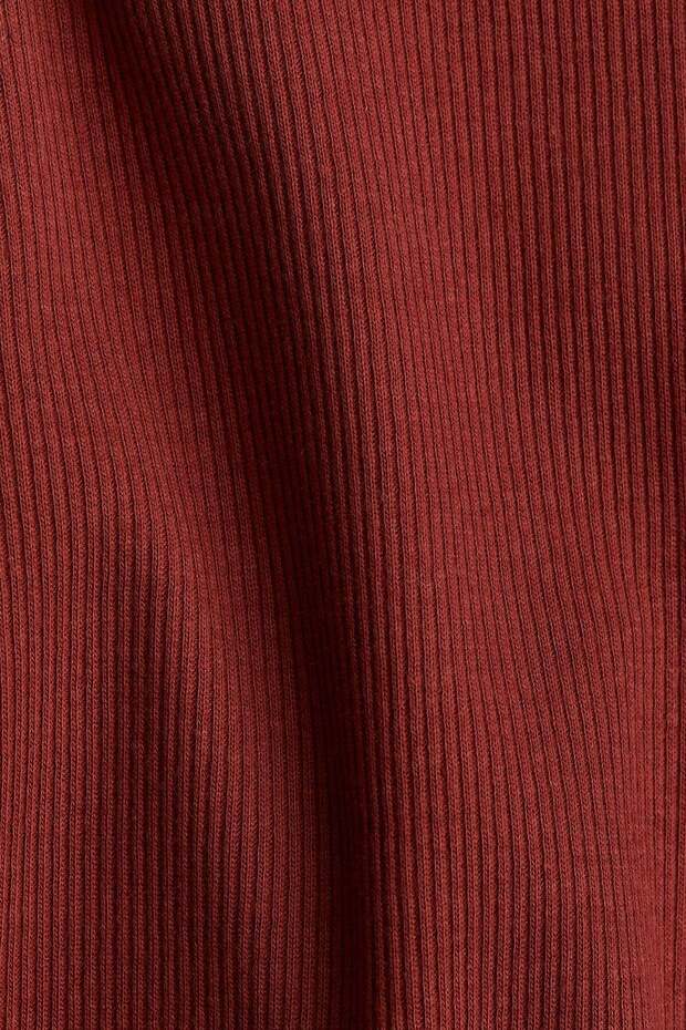 بلوزة مضلعة بفتحة رقبة على شكل قارب - 5