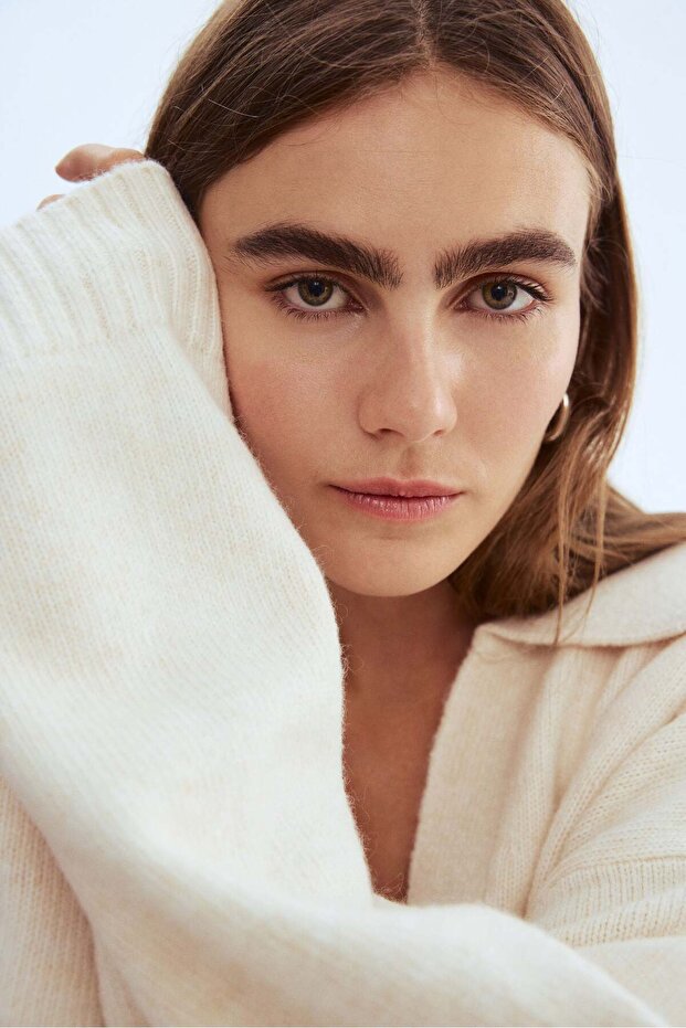 سترة محبوكة ذات ياقة رفيعة - 3