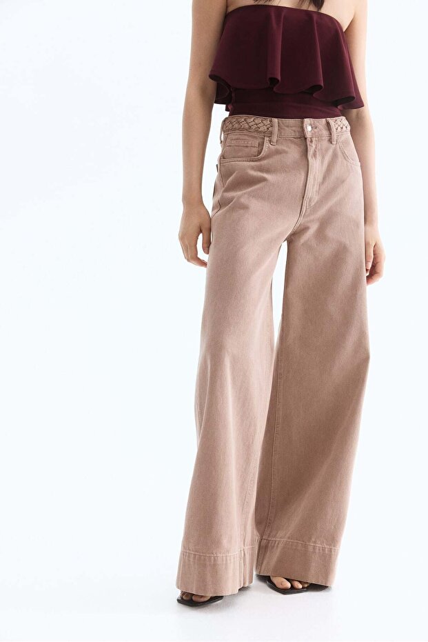 بنطلون جينز واسع وعالي الخصر - 1