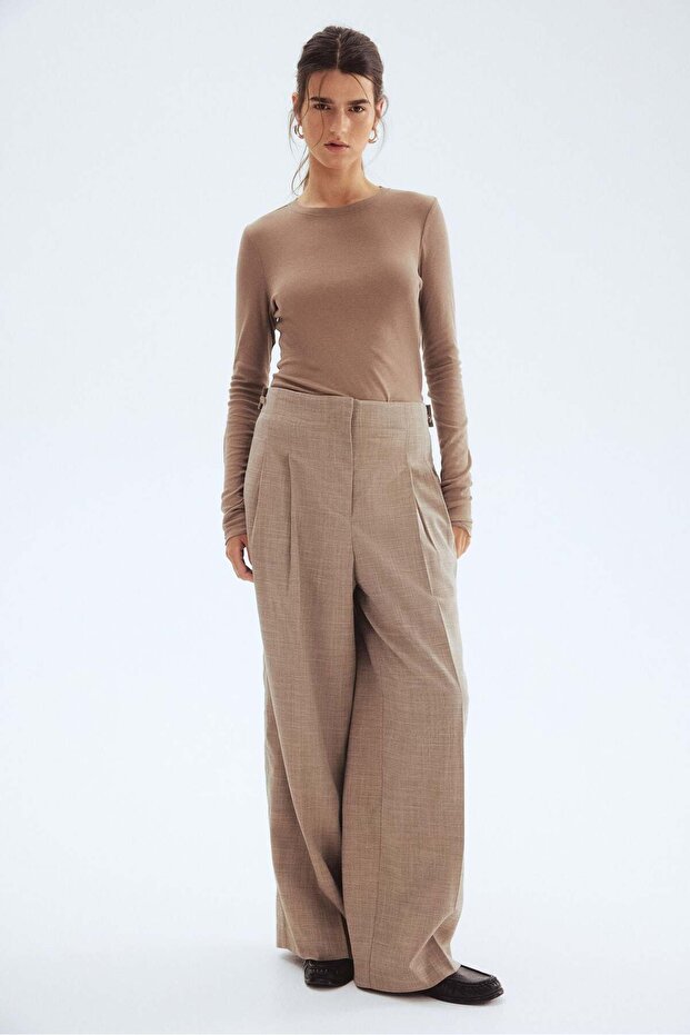 Wide tailored trousers