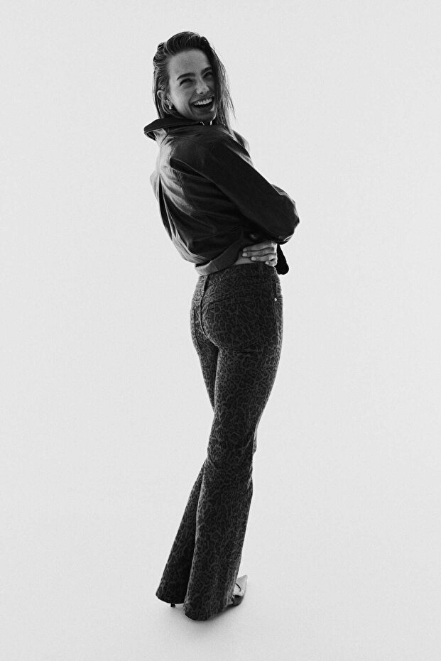 Flared Low Jeans - 2