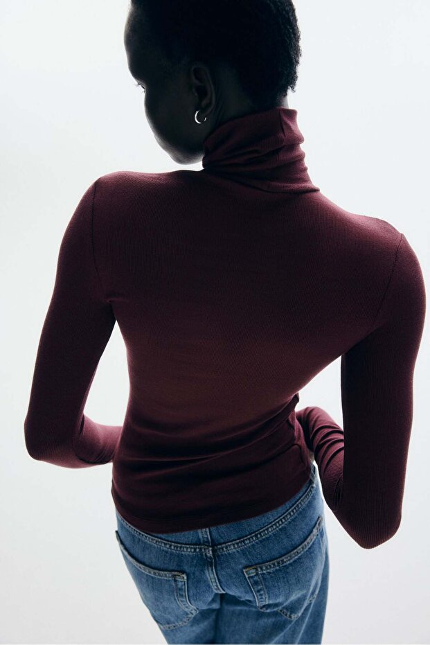 بلوزة بياقة بولو مضلعة - 2