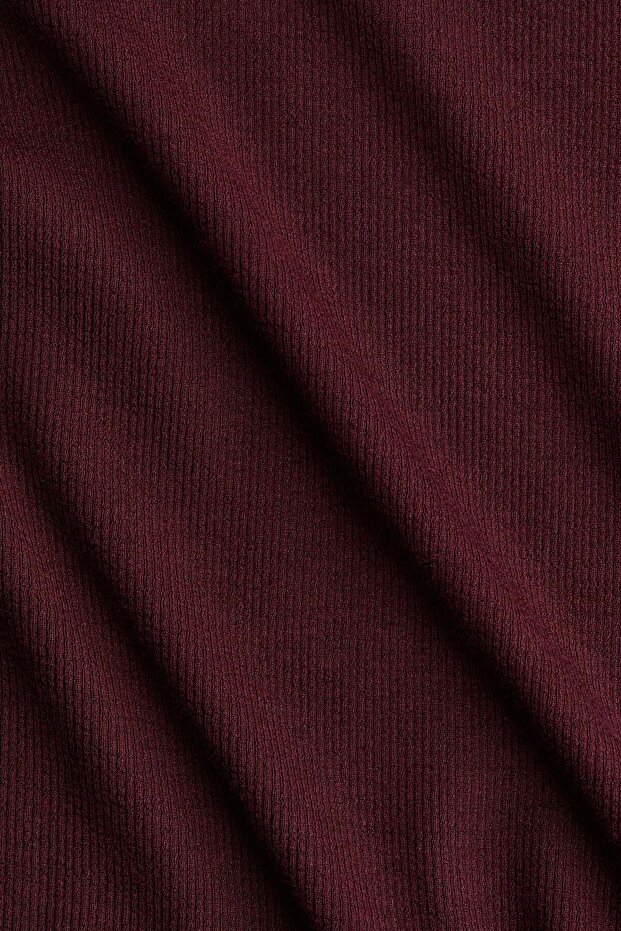 بلوزة بياقة بولو مضلعة - 4