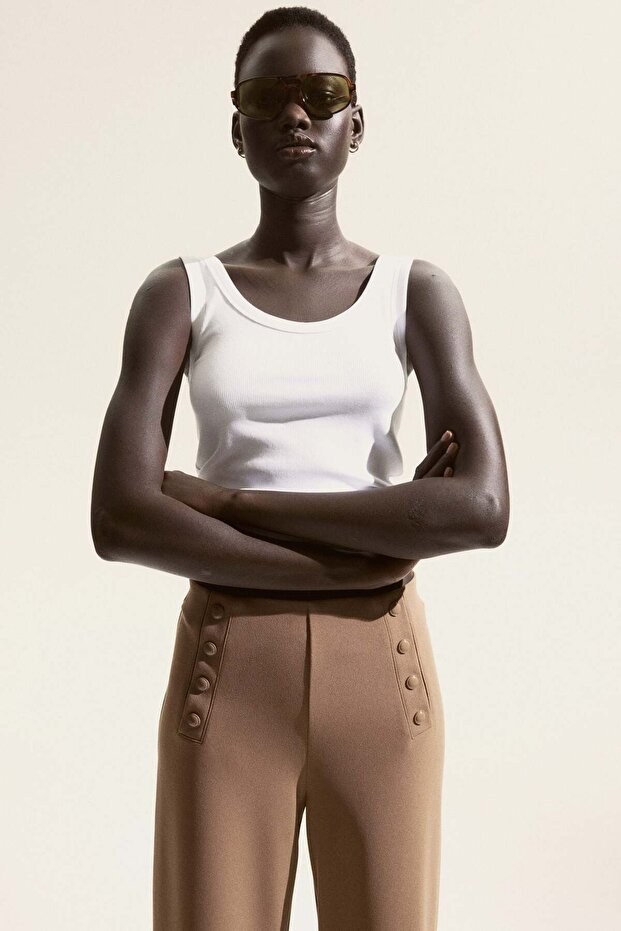 بنطلون بأزرار أمامية - 3