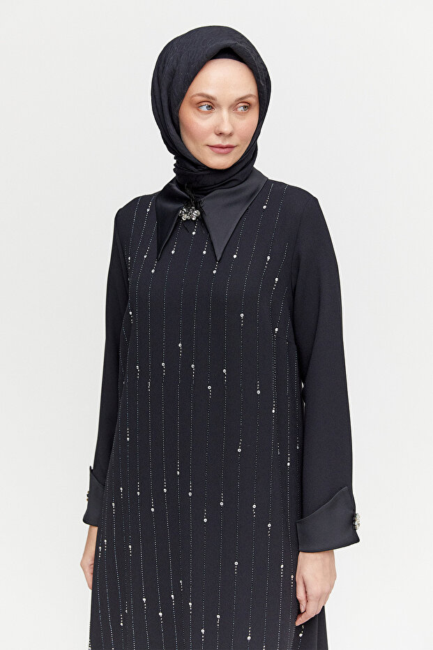 Taş İşlemeli Şık Elbise - 3