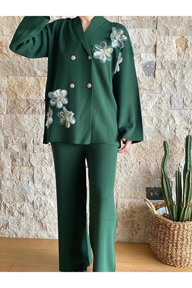 Hatunatila Floral Detailed Gold Buttoned Jacket Collar Knitwear Two-Piece Set Emerald Green 3039