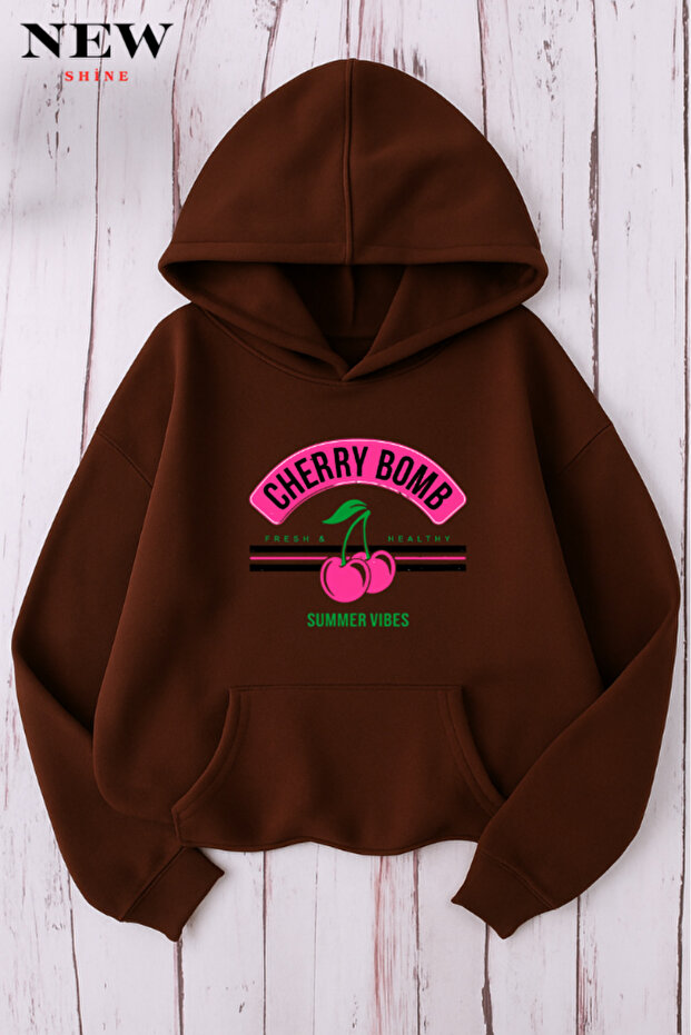 سويت شيرت مطبوع عليه Cherry Bomb