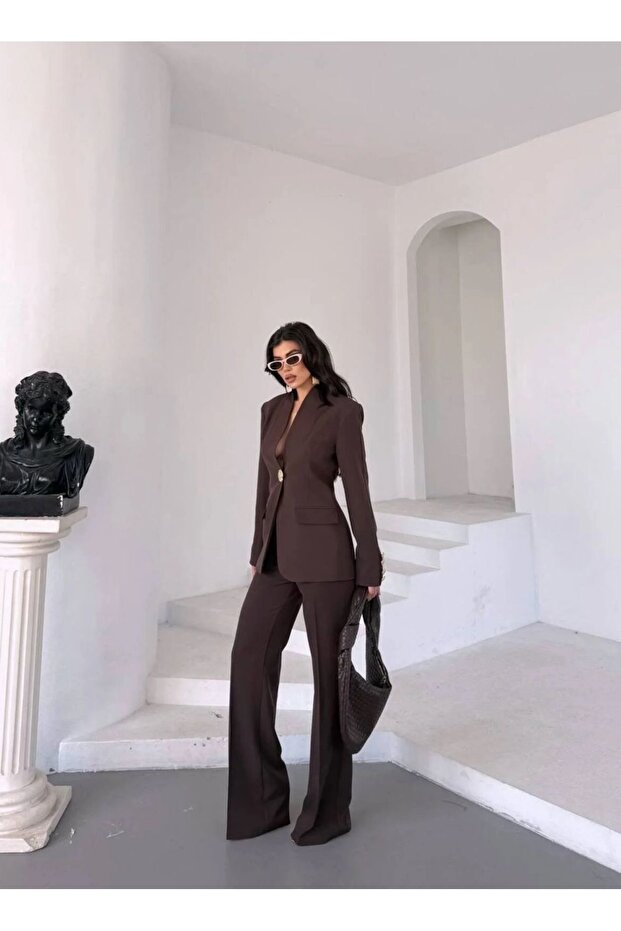 بدلة بليزر مزدوجة بزر واحد باللون الذهبي - 2