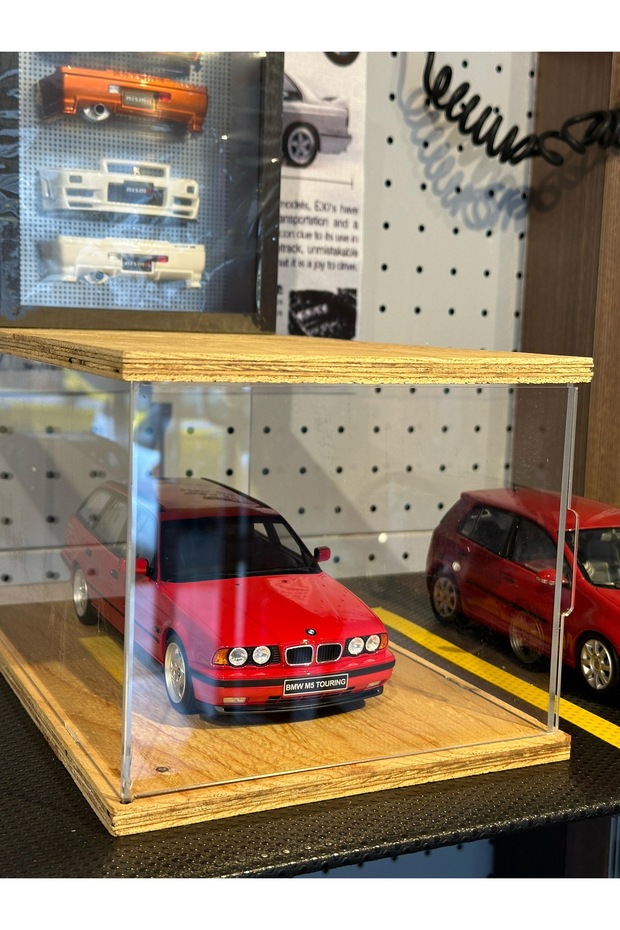 1:18 Pine Tree Plexi Box - 7