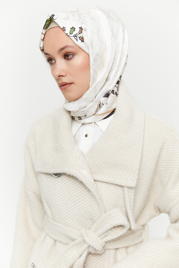 Mendil Yakalı Düğmeli Manto - 4