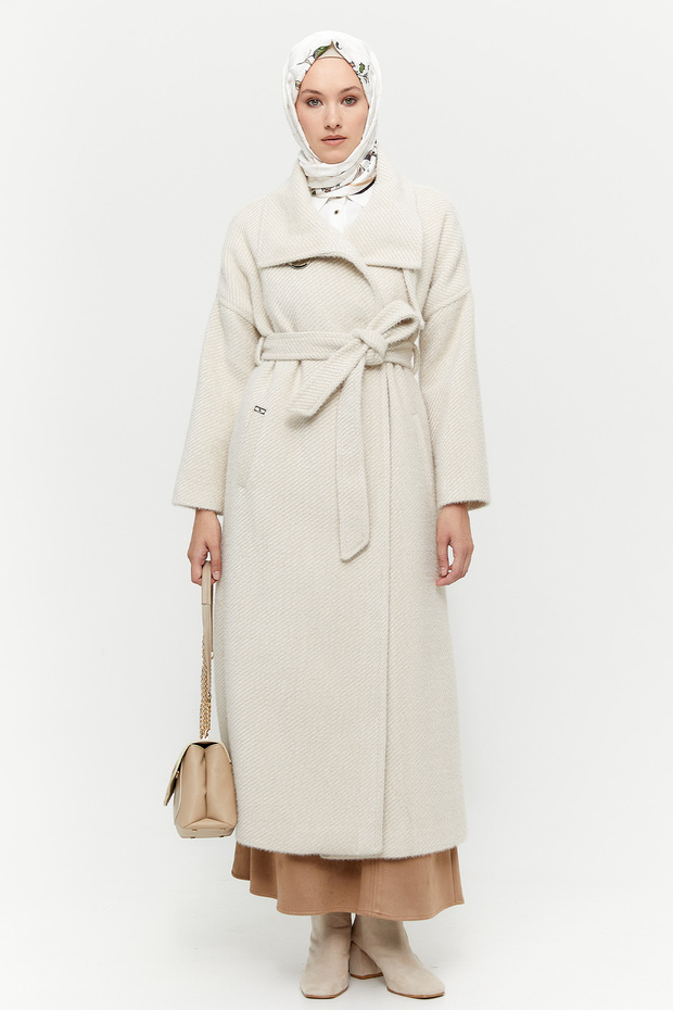 Mendil Yakalı Düğmeli Manto - 2